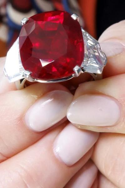 Christie's sale of Austrian heiress' jewels stirs criticism