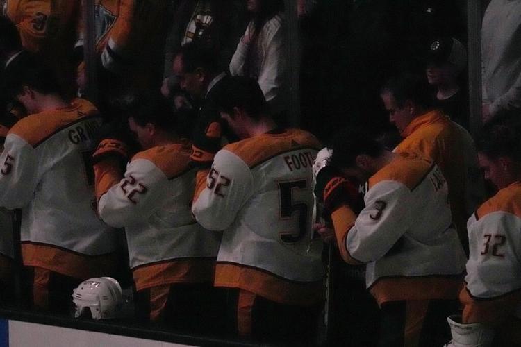 Nashville Predators remember shooting victims, play Bruins