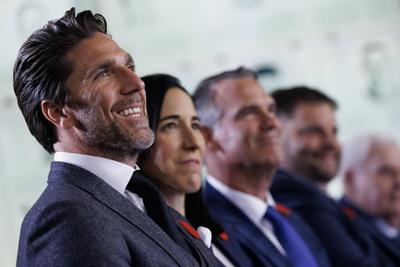 Henrik Lundqvist, Caroline Ouellette lead Hockey Hall of Fame's class of 2023