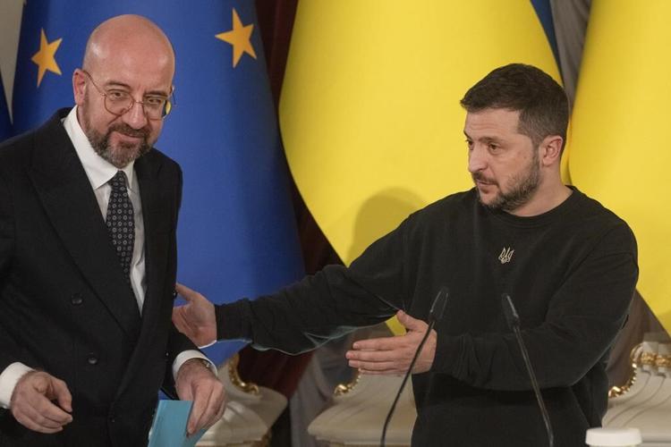 Germany's defense minister unveils more help for Ukraine's fight against Russia's invasion