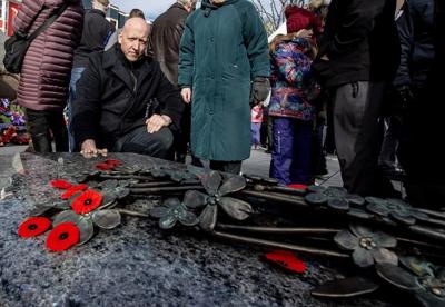 Remembrance Day in Atlantic Canada begins at Newfoundland's Unknown Soldier tomb