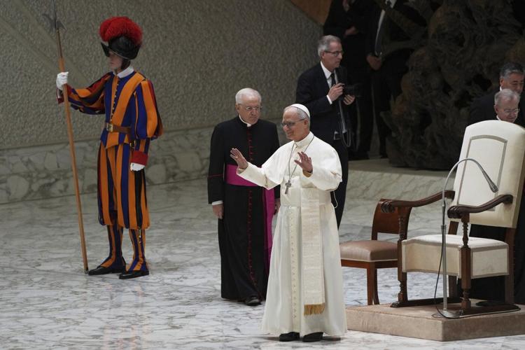 Pope Leo XIV urges release of imprisoned journalists, affirms gift of free speech and press