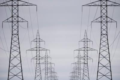 Manitobans polled on electricity rate hike, different rates during the day