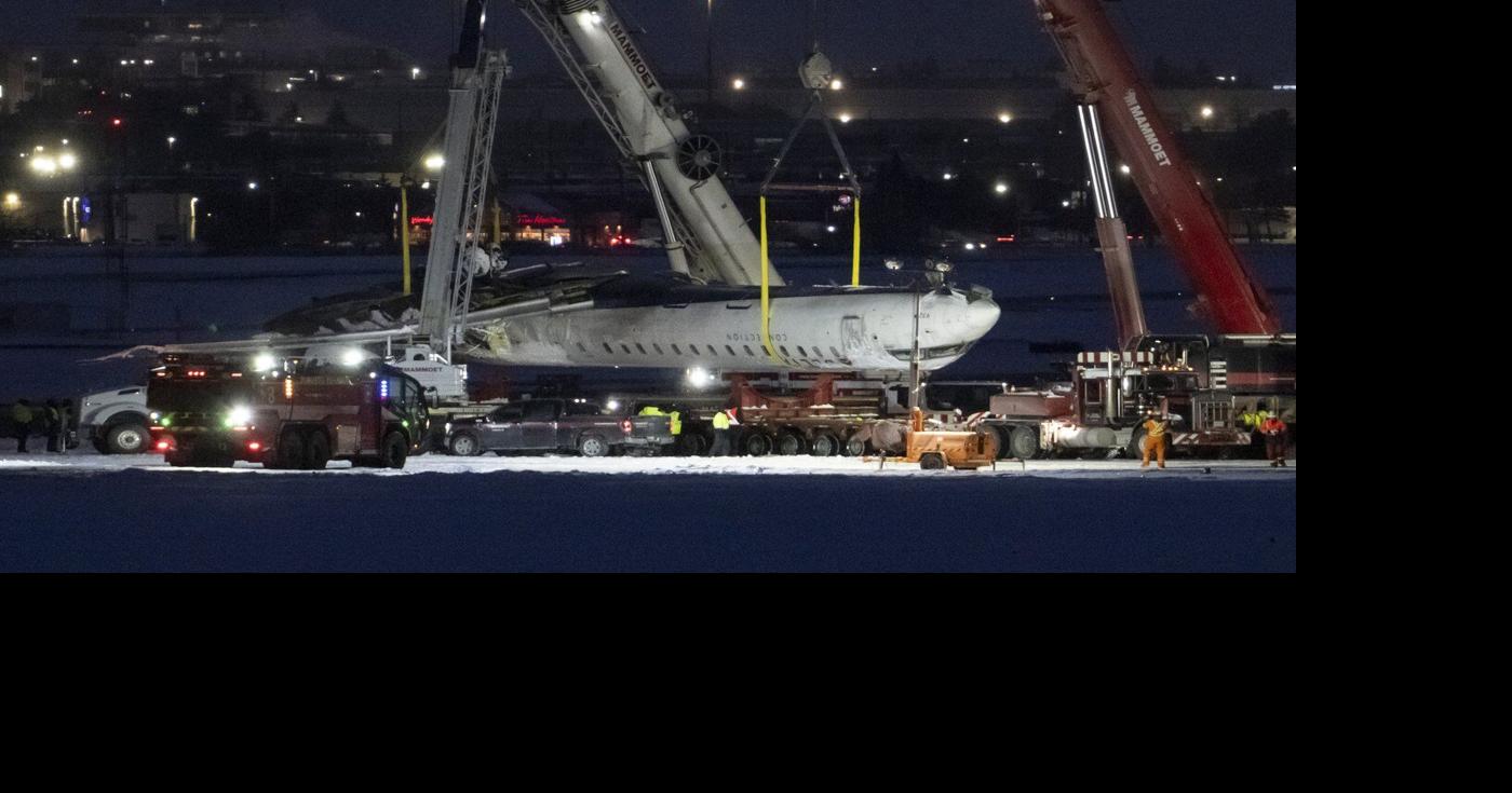 Crashed Delta plane cleared from Toronto airport runway