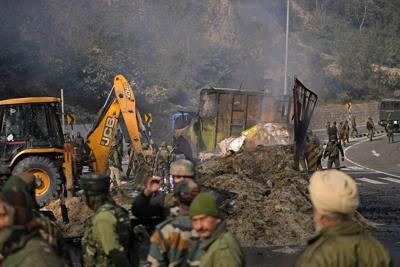 Indian police say 4 suspected rebels killed in Kashmir