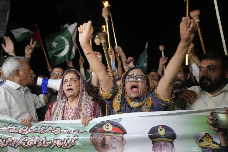 PHOTO COLLECTION: India Pakistan Ceasefire