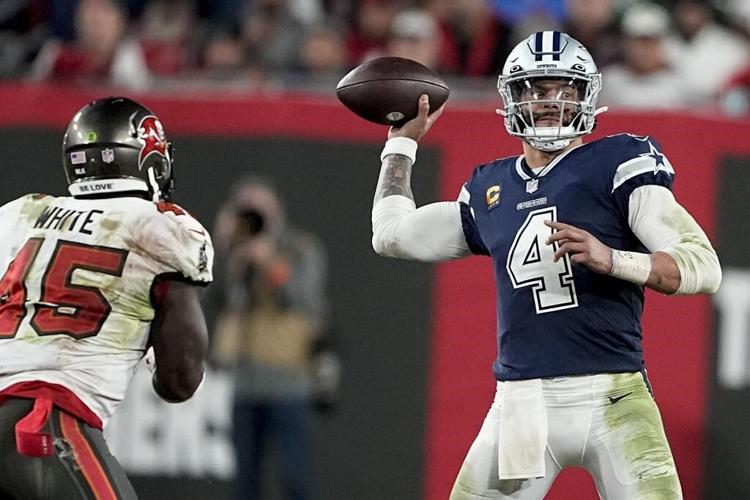 Prescott outshines Brady, Cowboys dominate Buccaneers 31-14