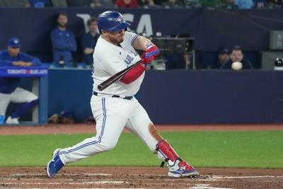 Berrios makes quality start as Blue Jays edge Astros 3-2 for third straight win