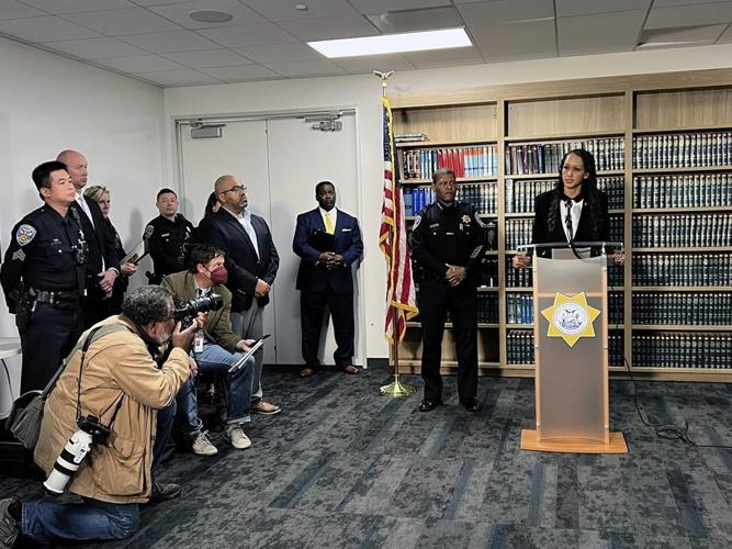 Police: Pelosi suspect wanted to break speaker's knees