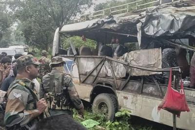 Bus accident in eastern India kills at least 5 pilgrims