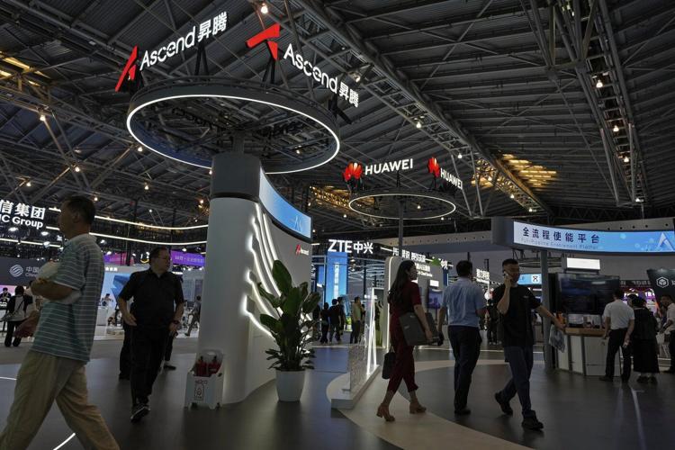 US judge says China's Huawei Technologies must face criminal case for racketeering and other charges