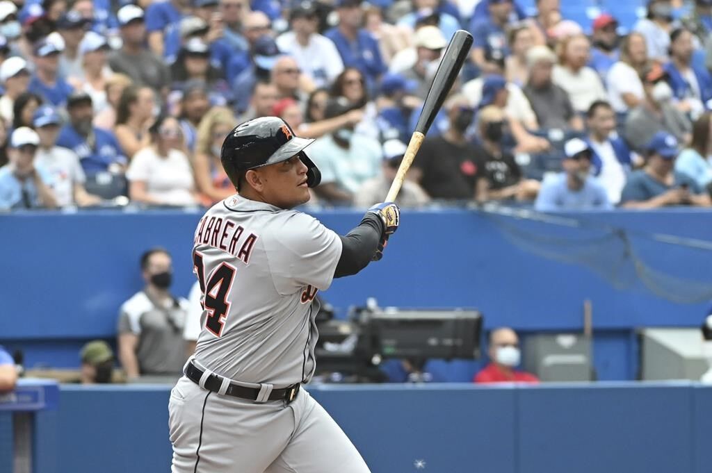 Tigers' Miguel Cabrera hosts 'Keeping Kids in the Game' event