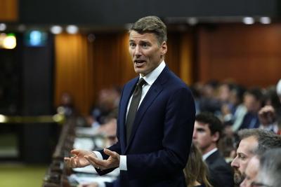 Ottawa threatens to pull Toronto's housing funding over sixplex decision