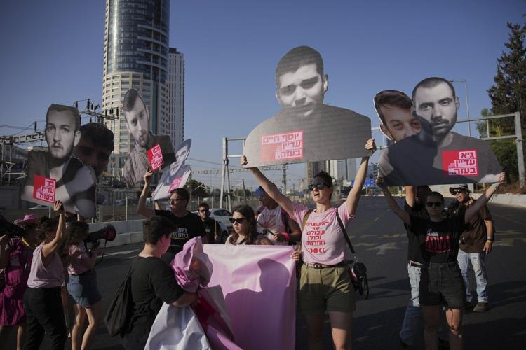 Qatar urges a Gaza ceasefire after a 'positive response' from Hamas