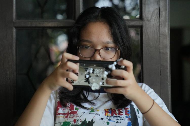 Indonesia starts implementing social media restrictions for children under 16