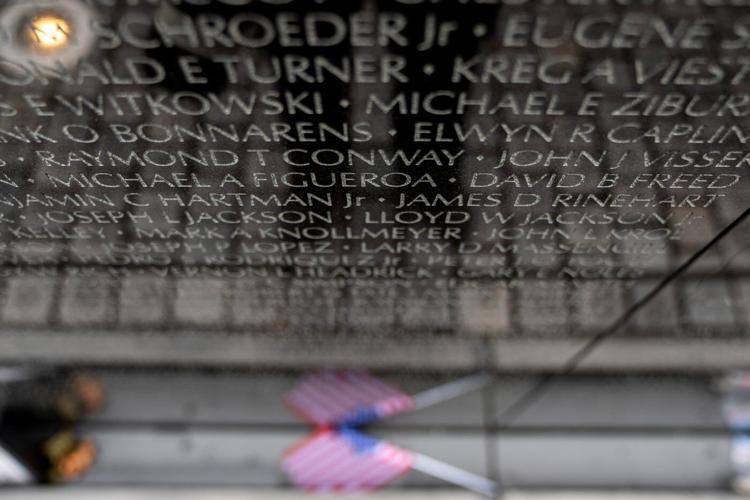 Photos of Memorial Day events remembering US soldiers and sailors