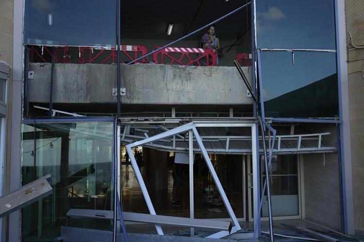 Palestinian officials say 32 killed in Israeli strikes on southern Gaza