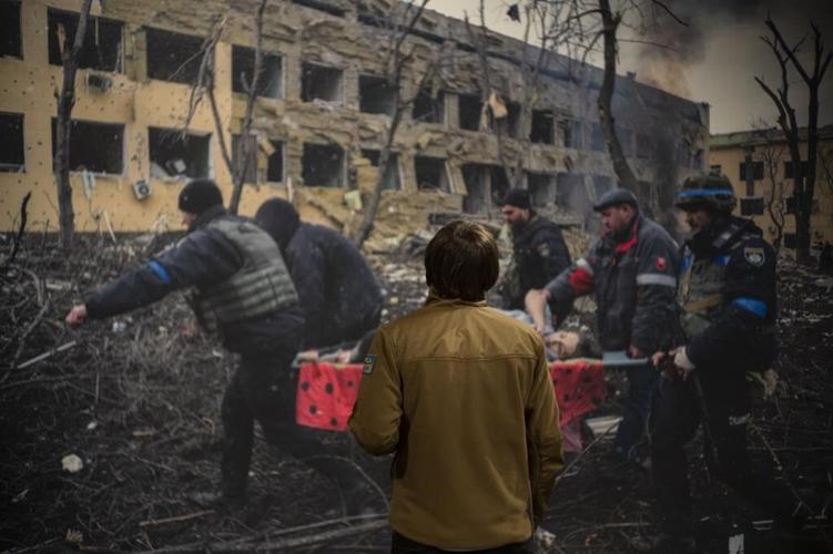 AP image of Mariupol hospital attack wins World Press Photo