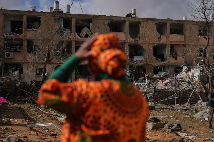 Iran threatens to close Strait of Hormuz and hit power plants after Trump's 48-hour ultimatum