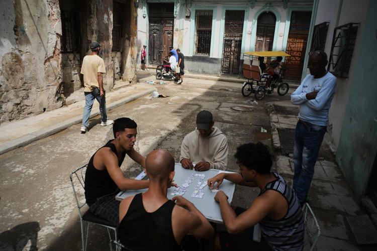 'People are tired:' Canadians on humanitarian mission describe life in Cuba