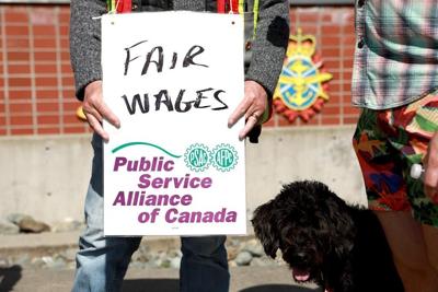 Federal government touts 'final' offer to striking public service union as fair