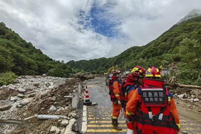 Death toll in China mudslide rises to 21, with six people missing