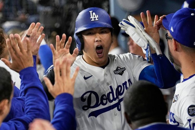 Another big Sho: Ohtani hits 2 homers, ties record with 4 extra-base hits in World Series Game 3
