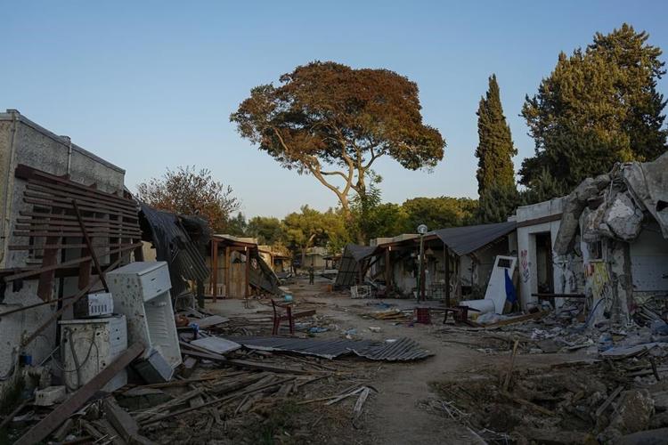 Live updates | Israeli warplanes hit refugee camps in Gaza Strip, killing scores