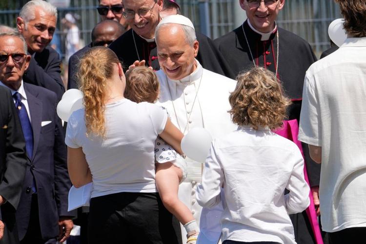 Pope Leo XIV urges Italians to rediscover their faith during prayer before remains of St Augustine