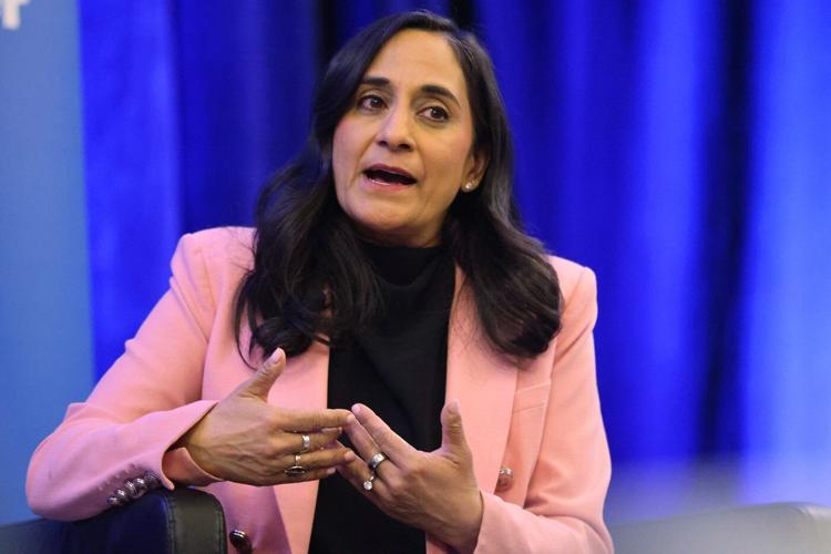 Axworthy, Rock call on foreign affairs minister to do more to safeguard arms exports