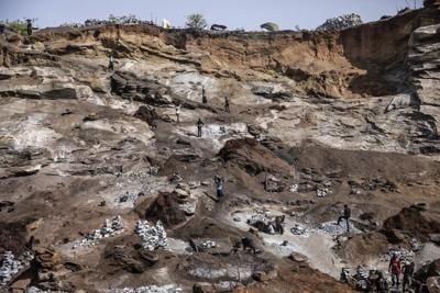 Video shows trucks destroyed by Australian mining company at ɫtv-owned mine in Burkina Faso