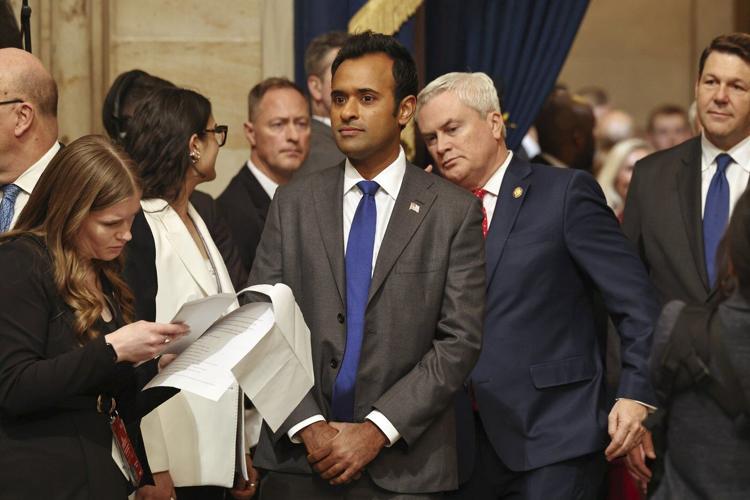 Ramaswamy won't serve on Trump's government efficiency commission as he mulls run for Ohio governor
