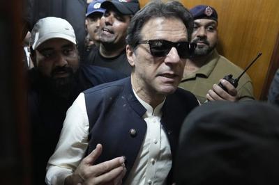 Justin Trudeau exhorté à condamner l'arrestation d'un ex-premier ministre pakistanais