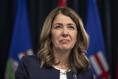 CP NewsAlert: Alberta government panel urges referendum to quit Canada Pension Plan