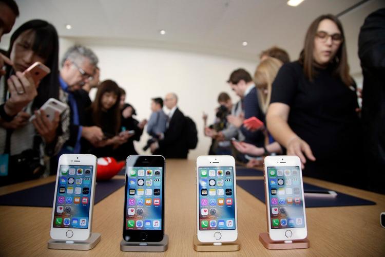One Tech Tip: Why digital devices and online accounts need spring cleaning