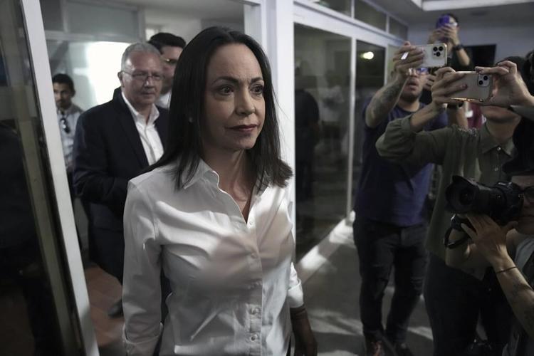 Venezuelan opposition presidential candidate María Machado names substitute while she fights ban