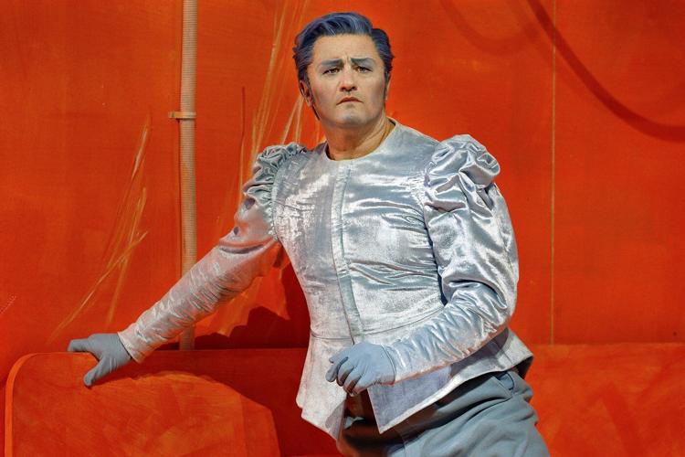 Tenor Piotr Beczała sings different productions of Wagner's 'Lohengrin' 41 hours apart