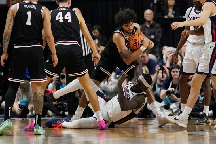 Toronto Raptors select forward Allen Graves 19th overall in NBA Draft