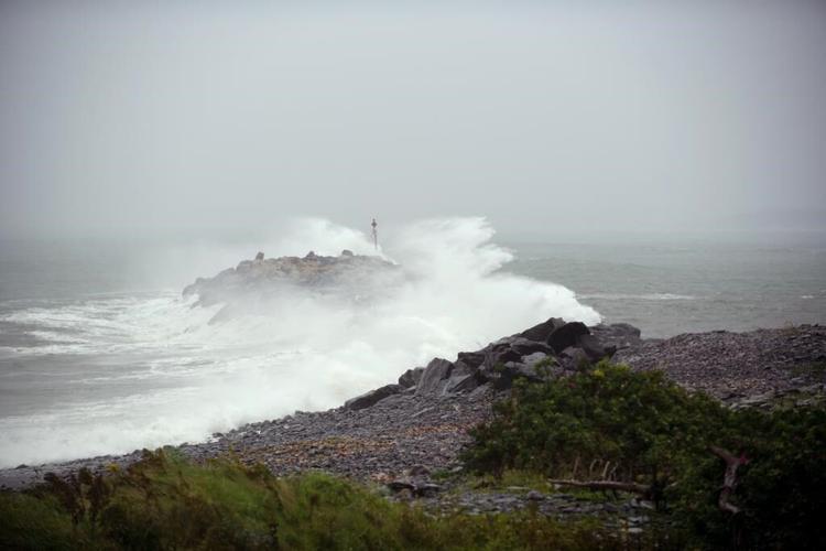La tempête Lee s'affaiblit: le nettoyage est déjà amorcé dans les Maritimes