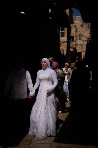 See the world in vertical: Top photos by AP's photojournalists in 2025