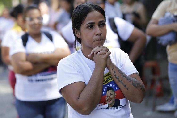 Venezuela releases from prison some of the thousands detained after presidential election