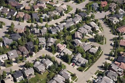 Calgary sets new April record as benchmark price hits $550,800: board