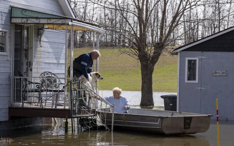 Hope rises as water levels begin to stabilize in Quebec despite new flooding
