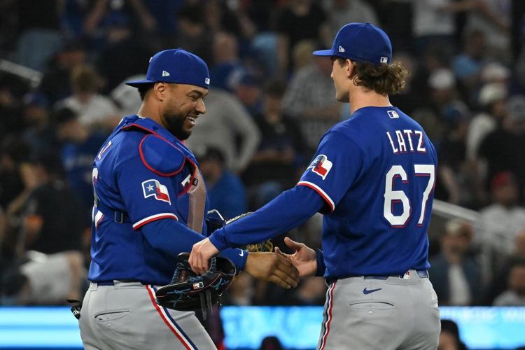Jays lose fourth straight with 5-4 setback to Rangers