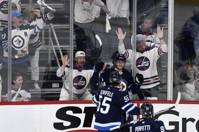 Connor's heroics help Jets get over Game 2 hump, lead Blues 2-0 in series