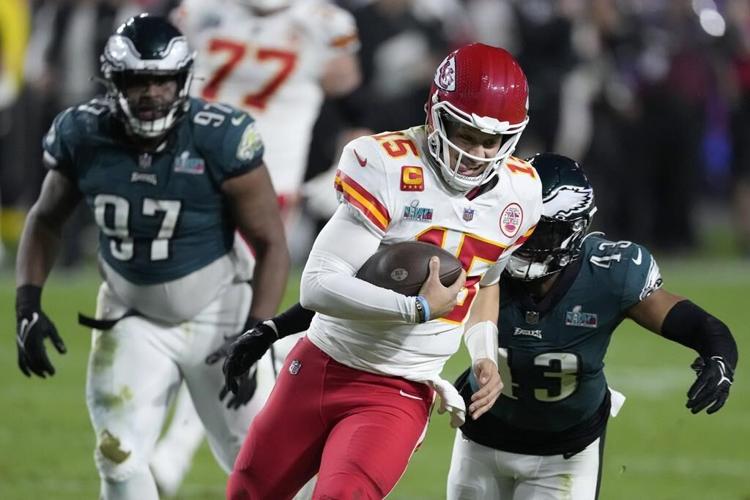 Super Bowl magic: Mahomes, Chiefs beat Eagles 38-35