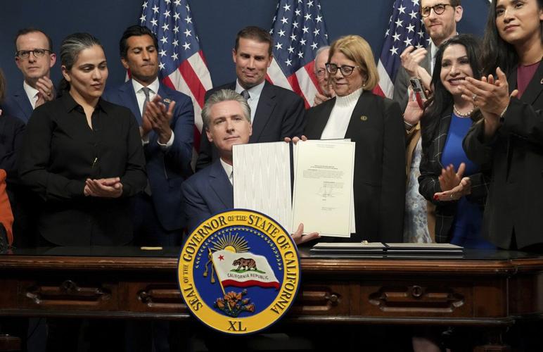 Redistricting tug-of-war bounces back to Texas after California lawmakers counterpunch