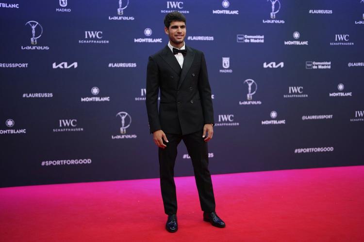 Alcaraz withdraws from Madrid Open because of leg injuries