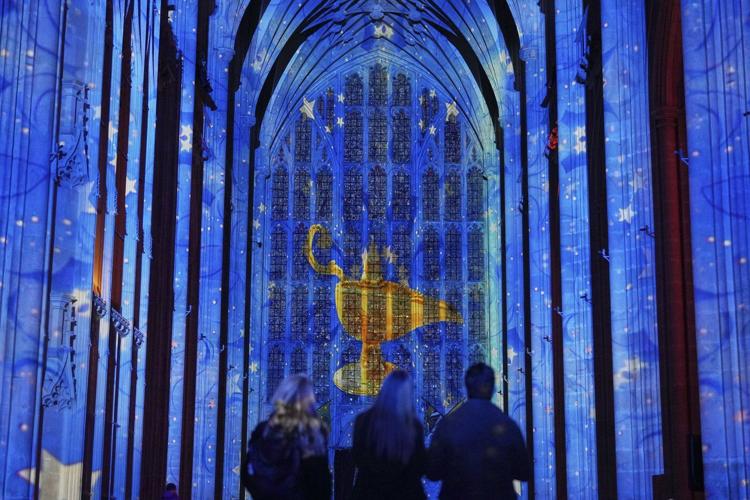PHOTO COLLECTION: Britain Art Lights