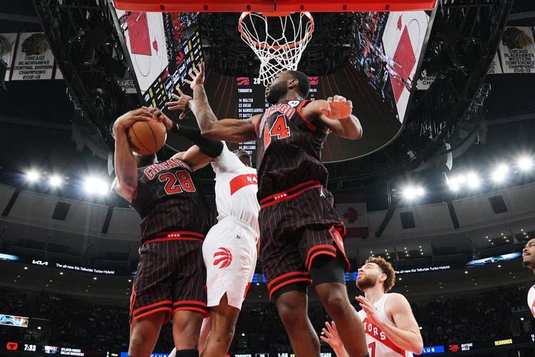 Barrett and Ingram help the Raptors cruise past the Bulls 139-109